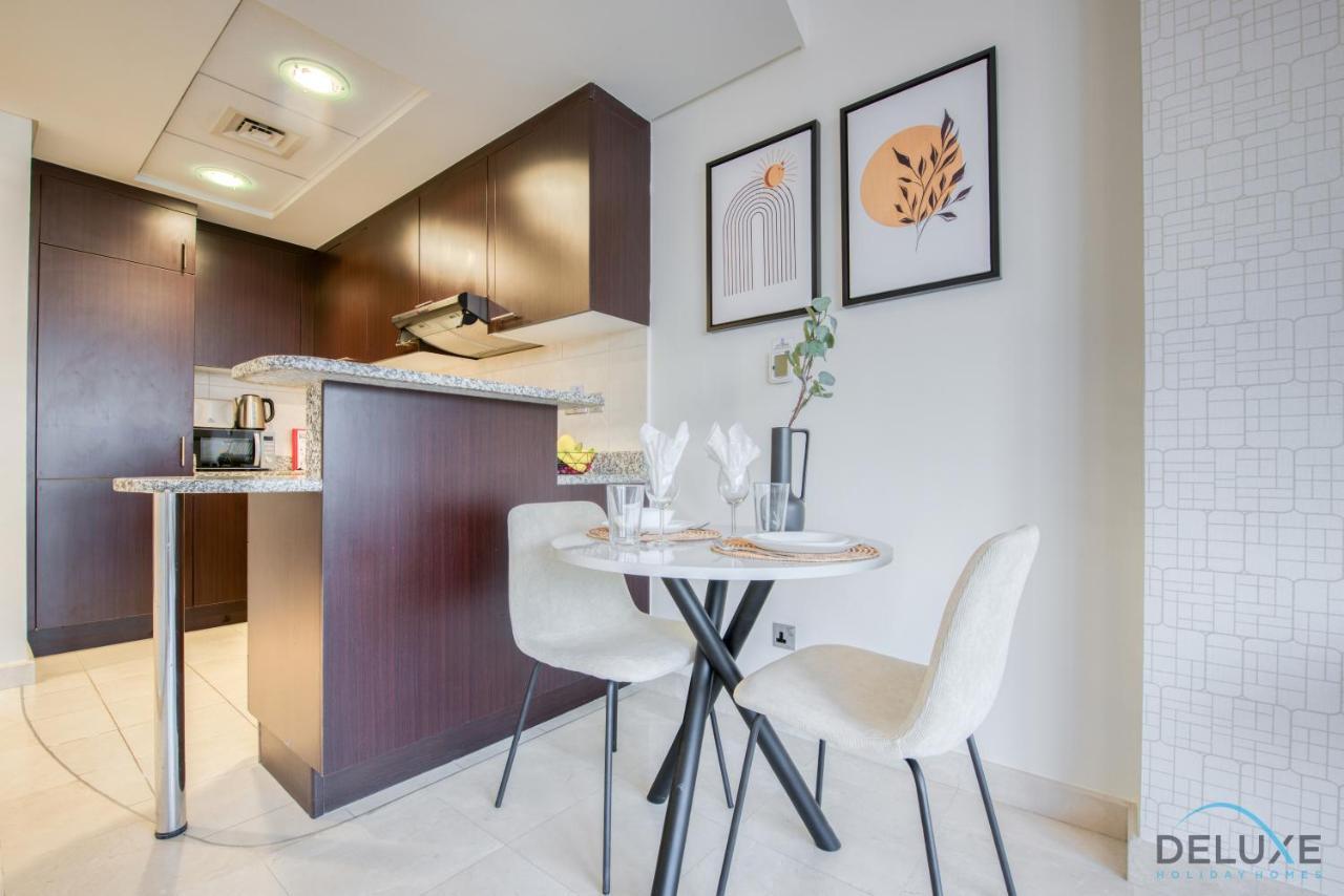 Unbeatable Rate Stylish 1Br With Balcony Near Metro By Deluxe Holiday Homes Дубай Экстерьер фото